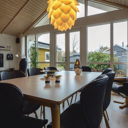 Four Bedroom Holiday In Holiday home